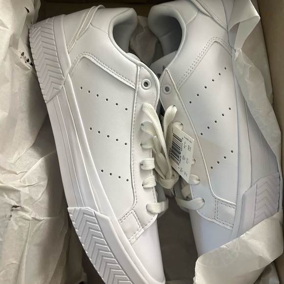 Adidas Court Tourino - Picture 2 of 3